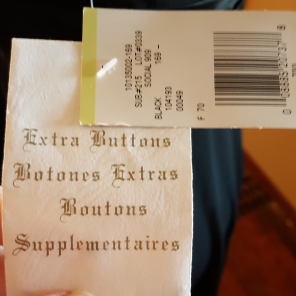 The LITTLE black dress with rbbon sequin detailing - Picture 4 of 7